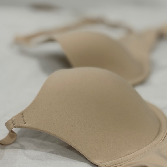 SKIMS Nude Push-up Bra - Picture 6 of 6